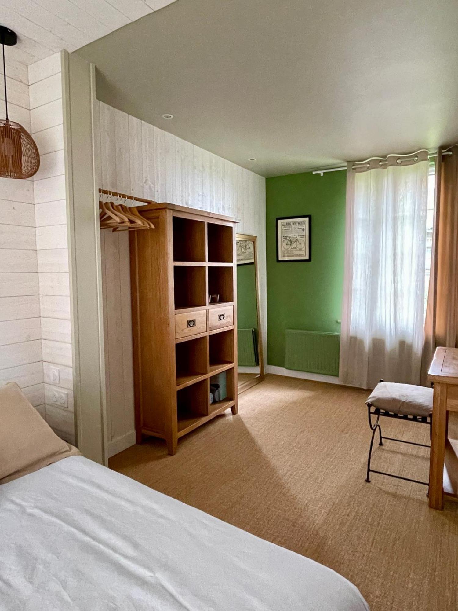 Les Cottages D'Orient Gite Boutique เมส์นิล-แซ็งต์-แปร์ ภายนอก รูปภาพ