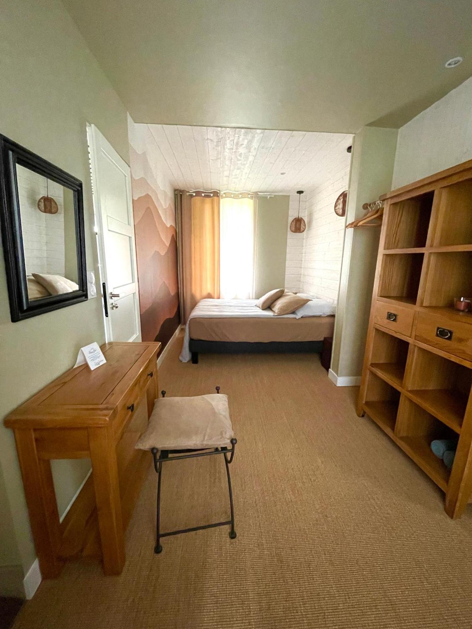 Les Cottages D'Orient Gite Boutique เมส์นิล-แซ็งต์-แปร์ ภายนอก รูปภาพ